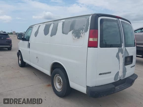 ✅ 2005 Chevrolet Express Cargo • VIN: 1GCFG15X151117900 • Lot: 42891098. Listed on IAAI with 315,393 mi. Free auction sales archive from the USA and detailed vehicle history report at DreamBid. Image 3.