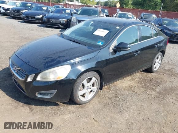 ✅ 2012 Volvo S60 T5 • VIN: YV1622FS4C2119147 • Lot: 43239923. Wystawiony na IAAI z przebiegiem 171 696 mil. Bezpłatny archiwum sprzedaży aukcyjnych z USA i szczegółowy raport historii pojazdu na DreamBid. Zdjęcie 2.