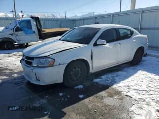 ✅ 2010 Dodge Avenger SXT • VIN: 1B3CC4FD2AN195613 • Лот: 42016865. Опубликован ранее на Copart с пробегом 147 074 миль. Бесплатный доступ к архиву аукционных продаж из США и подробный отчёт об истории автомобиля на DreamBid. Изображение 1.