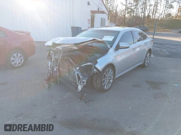 ✅ 2014 Toyota Avalon XLE Premium • VIN: 4T1BK1EB8EU087077 • Lot: 43577648. Wystawiony na IAAI z przebiegiem 143 392 mil. Bezpłatny archiwum sprzedaży aukcyjnych z USA i szczegółowy raport historii pojazdu na DreamBid. Zdjęcie 18.