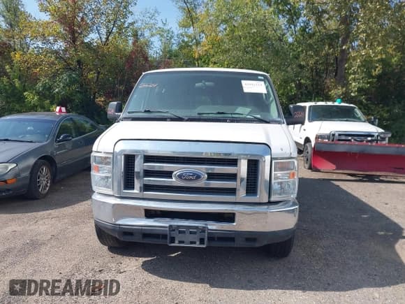 ✅ 2012 Ford Econoline Cargo Recreational • VIN: 1FTNE2EW2CDB00498 • Lot: 42942224. Wystawiony na IAAI z przebiegiem 193 272 mil. Bezpłatny archiwum sprzedaży aukcyjnych z USA i szczegółowy raport historii pojazdu na DreamBid. Zdjęcie 12.