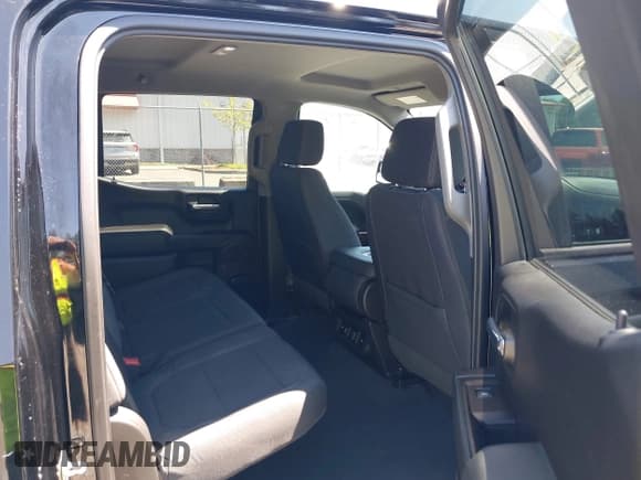 ✅ 2019 Chevrolet Silverado 1500 LT • VIN: 1GCPYDEK2KZ333243 • Lot: 42742762. Wystawiony na IAAI z przebiegiem 88 172 mil. Bezpłatny archiwum sprzedaży aukcyjnych z USA i szczegółowy raport historii pojazdu na DreamBid. Zdjęcie 8.