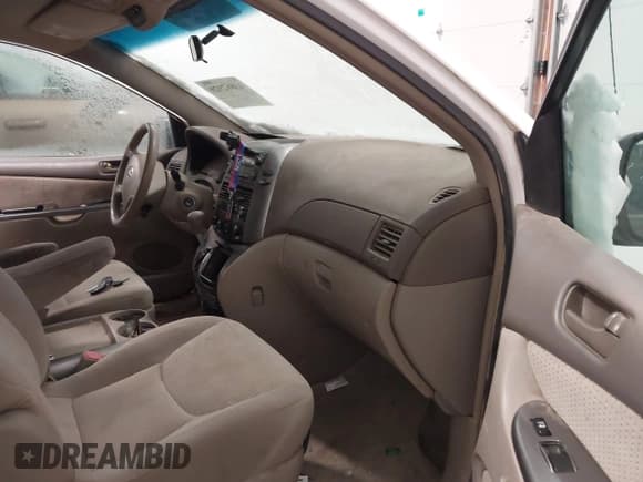 ✅ 2006 Toyota Sienna LE • VIN: 5TDZA23C76S578043 • Lot: 43862929. Listed on IAAI with 224,784 mi. Free auction sales archive from the USA and detailed vehicle history report at DreamBid. Image 5.