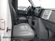 ✅ 2009 Ford Econoline Passenger XL • VIN: 1FBSS31L29DA07149 • Lot: 41863392. Wystawiony na IAAI z przebiegiem 152 010 mil. Bezpłatny archiwum sprzedaży aukcyjnych z USA i szczegółowy raport historii pojazdu na DreamBid. Zdjęcie 5.