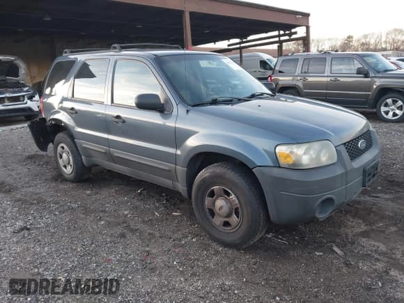✅ 2005 Ford Escape XLS Value • VIN: 1FMYU02Z25KB63243 • Lot: 43837346. Listed on IAAI with 162,313 mi. Free auction sales archive from the USA and detailed vehicle history report at DreamBid. Image 1.