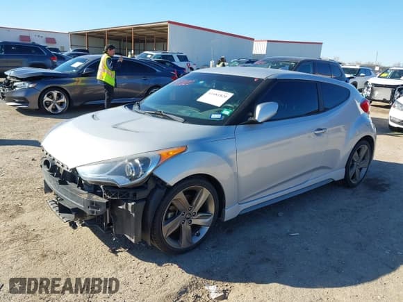 ✅ 2013 Hyundai Veloster Turbo • VIN: KMHTC6AE6DU162372 • Lot: 41481820. Wystawiony na IAAI z przebiegiem 105 650 mil. Bezpłatny archiwum sprzedaży aukcyjnych z USA i szczegółowy raport historii pojazdu na DreamBid. Zdjęcie 17.