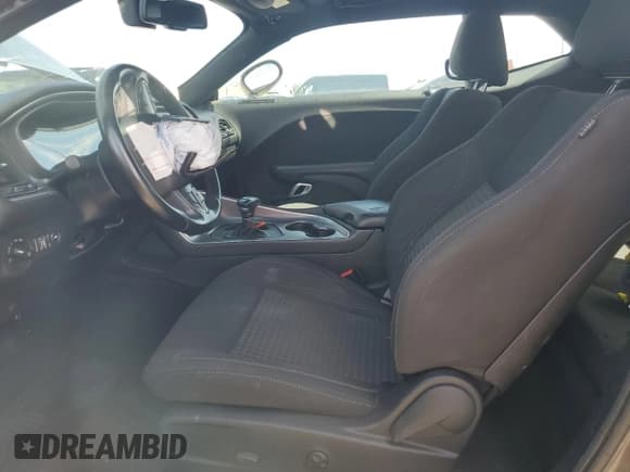 ✅ 2019 Dodge Challenger SXT • VIN: 2C3CDZAG8KH530222 • Lot: 68830194. Wystawiony na Copart z przebiegiem 44 601 mil. Bezpłatny archiwum sprzedaży aukcyjnych z USA i szczegółowy raport historii pojazdu na DreamBid. Zdjęcie 7.