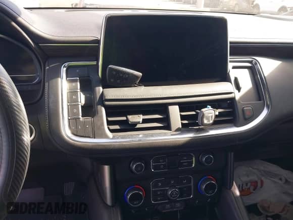 2022 Chevrolet Tahoe Z71 с VIN 1GNSKPKD3NR265727, выставлен на аукционе IAAI как лот 41212836 с пробегом 15 435 миль миль и . История ставок и продаж доступна на DreamBid. Изображение 11.