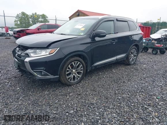 ✅ 2018 Mitsubishi Outlander ES • VIN: JA4AZ3A36JJ001177 • Lot: 42350666. Wystawiony na IAAI z przebiegiem 245 525 mil. Bezpłatny archiwum sprzedaży aukcyjnych z USA i szczegółowy raport historii pojazdu na DreamBid. Zdjęcie 19.