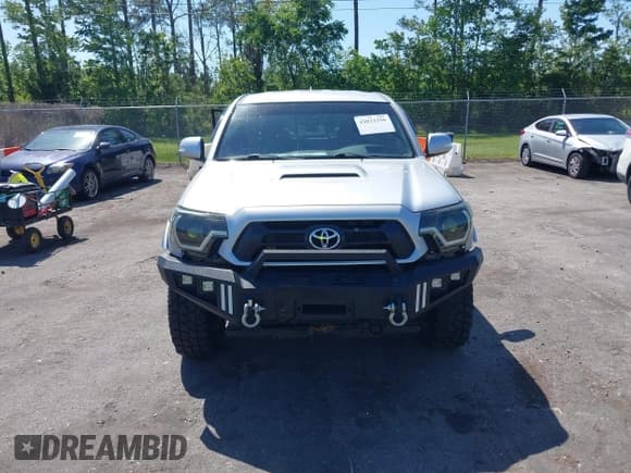 ✅ 2012 Toyota Tacoma • VIN: 5TFUU4EN9CX038954 • Lot: 42022296. Wystawiony na IAAI z przebiegiem 140 009 mil. Bezpłatny archiwum sprzedaży aukcyjnych z USA i szczegółowy raport historii pojazdu na DreamBid. Zdjęcie 12.