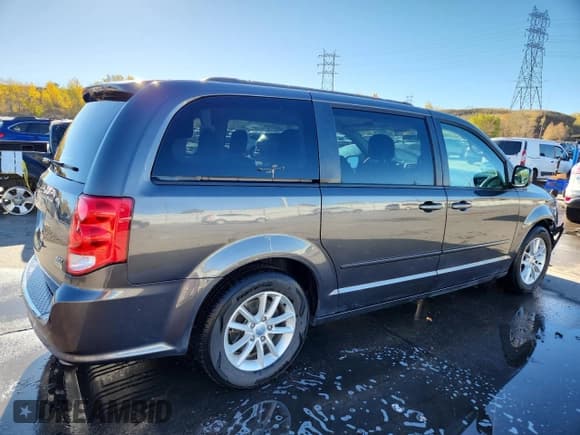 ✅ 2016 Dodge Grand Caravan SXT • VIN: 2C4RDGCG1GR334583 • Lot: 87115265. Wystawiony na Copart z przebiegiem 100 446 mil. Bezpłatny archiwum sprzedaży aukcyjnych z USA i szczegółowy raport historii pojazdu na DreamBid. Zdjęcie 3.