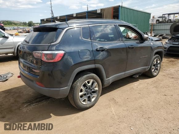 ✅ 2018 Jeep Compass Trailhawk • VIN: 3C4NJDDB6JT403894 • Lot: 71700245. Wystawiony na Copart z przebiegiem 112 187 mil. Bezpłatny archiwum sprzedaży aukcyjnych z USA i szczegółowy raport historii pojazdu na DreamBid. Zdjęcie 3.