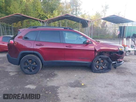 ✅ 2019 Jeep Cherokee Latitude Plus • VIN: 1C4PJMLB5KD378908 • Лот: 43494605. Опубликован ранее на IAAI с пробегом 97 357 миль. Бесплатный доступ к архиву аукционных продаж из США и подробный отчёт об истории автомобиля на DreamBid. Изображение 13.