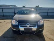 ✅ 2010 Volkswagen Jetta Limited Edition • VIN: 3VWAZ7AJXAM098976 • Lot: 80211895. Listed on Copart with 136,909 mi. Free auction sales archive from the USA and detailed vehicle history report at DreamBid. Image 5.