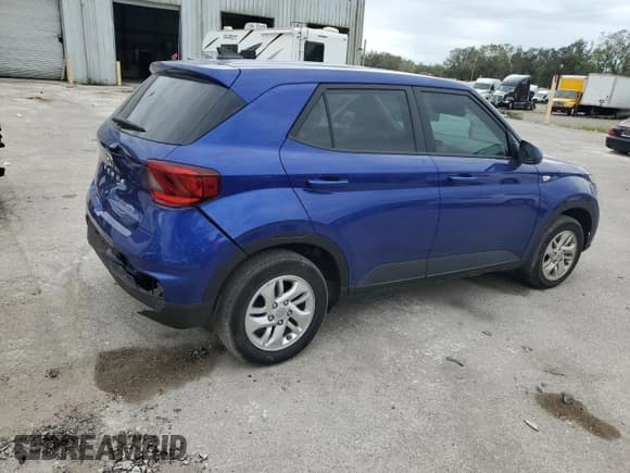✅ 2021 Hyundai Venue SE • VIN: KMHRB8A35MU118855 • Lot: 82691654. Listed on Copart with 8,130 mi. Free auction sales archive from the USA and detailed vehicle history report at DreamBid. Image 3.