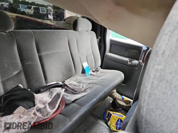 2003 Chevrolet Silverado 1500 LS с VIN 2GCEC19V931180282, выставлен на аукционе Copart как лот 70726365 с пробегом Не указан миль и Списание • Salvage title. История ставок и продаж доступна на DreamBid. Изображение 10.