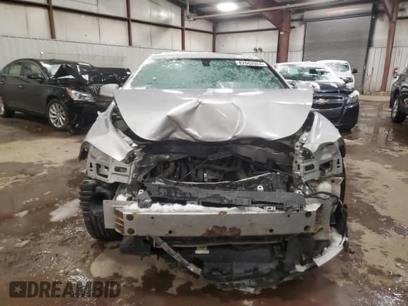 ✅ 2010 Chevrolet Malibu 1LT • VIN: 1G1ZC5EB8AF290324 • Lot: 82662024. Listed on Copart with 156,927 mi. Free auction sales archive from the USA and detailed vehicle history report at DreamBid. Image 5.