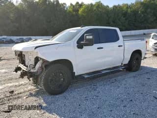 2020 Chevrolet Silverado 1500 Custom with VIN 3GCUYBEF2LG379456, listed as a Copart auction lot 70267165 with 59,698 mi miles and Salvage title. Bid and sale history available at DreamBid. Image 1.