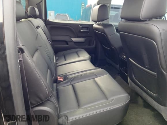 ✅ 2015 Chevrolet Silverado 2500HD LTZ • VIN: 1GC1KWE84FF180962 • Lot: 51786335. Wystawiony na Copart z przebiegiem 85 177 mil. Bezpłatny archiwum sprzedaży aukcyjnych z USA i szczegółowy raport historii pojazdu na DreamBid. Zdjęcie 10.