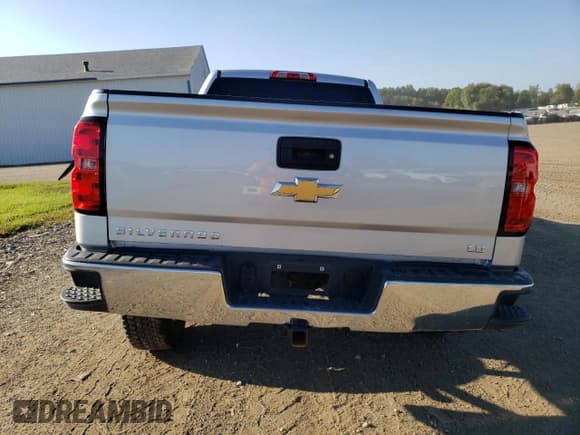 ✅ 2019 Chevrolet Silverado 1500 LT • VIN: 2GCVKPEC1K1132011 • Lot: 72234184. Wystawiony na Copart z przebiegiem 110 342 mil. Bezpłatny archiwum sprzedaży aukcyjnych z USA i szczegółowy raport historii pojazdu na DreamBid. Zdjęcie 6.