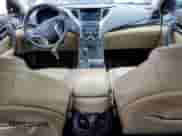 2016 Hyundai Azera с VIN KMHFG4JGXGA505987, выставлен на аукционе Copart как лот 87598765 с пробегом 93 603 миль миль и Списание • Salvage title. История ставок и продаж доступна на DreamBid. Изображение 8.