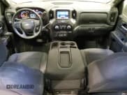 ✅ 2021 Chevrolet Silverado 1500 Custom • VIN: 1GCPYBEH9MZ171784 • Lot: 83081484. Wystawiony na Copart z przebiegiem 94 772 mil. Bezpłatny archiwum sprzedaży aukcyjnych z USA i szczegółowy raport historii pojazdu na DreamBid. Zdjęcie 8.