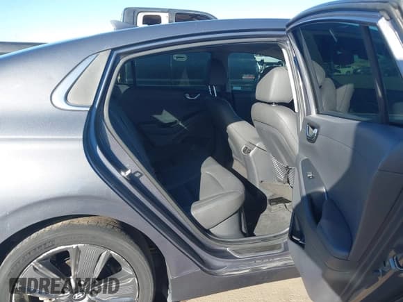 ✅ 2018 Hyundai Ioniq Limited • VIN: KMHC05LCXJU064259 • Lot: 43609318. Wystawiony na IAAI z przebiegiem 92 098 mil. Bezpłatny archiwum sprzedaży aukcyjnych z USA i szczegółowy raport historii pojazdu na DreamBid. Zdjęcie 8.