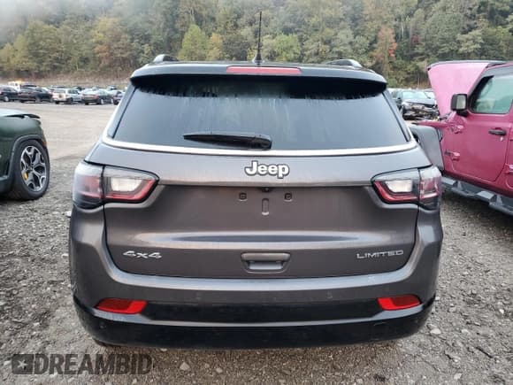 ✅ 2024 Jeep Compass Limited • VIN: 3C4NJDCN1RT144495 • Lot: 86274175. Wystawiony na Copart z przebiegiem 11 837 mil. Bezpłatny archiwum sprzedaży aukcyjnych z USA i szczegółowy raport historii pojazdu na DreamBid. Zdjęcie 6.