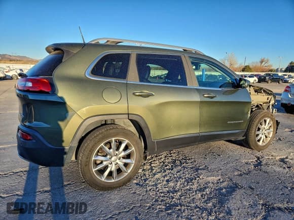 ✅ 2018 Jeep Cherokee Limited • VIN: 1C4PJMDB4JD608905 • Лот: 93103425. Опубликован ранее на Copart с пробегом 106 645 миль. Бесплатный доступ к архиву аукционных продаж из США и подробный отчёт об истории автомобиля на DreamBid. Изображение 3.