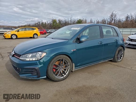 ✅ 2018 Volkswagen Golf GTI S • VIN: 3VW447AU2JM261593 • Лот: 93737755. Опубликован ранее на Copart с пробегом 103 061 миль. Бесплатный доступ к архиву аукционных продаж из США и подробный отчёт об истории автомобиля на DreamBid. Изображение 1.