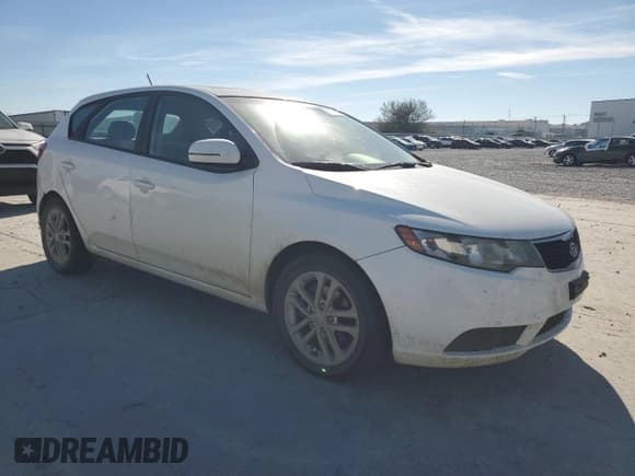 ✅ 2012 Kia Forte EX • VIN: KNAFU5A23C5504493 • Lot: 91397935. Wystawiony na Copart z przebiegiem 172 547 mil. Bezpłatny archiwum sprzedaży aukcyjnych z USA i szczegółowy raport historii pojazdu na DreamBid. Zdjęcie 4.