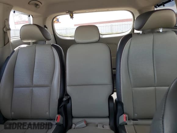 ✅ 2016 Kia Sedona EX • VIN: KNDMC5C19G6139190 • Lot: 80666975. Listed on Copart with 173,692 mi. Free auction sales archive from the USA and detailed vehicle history report at DreamBid. Image 10.