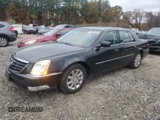 ✅ 2011 Cadillac DTS Premium Collection • VIN: 1G6KH5E69BU111639 • Lot: 89465865. Wystawiony na Copart z przebiegiem 102 908 mil. Bezpłatny archiwum sprzedaży aukcyjnych z USA i szczegółowy raport historii pojazdu na DreamBid. Zdjęcie 1.