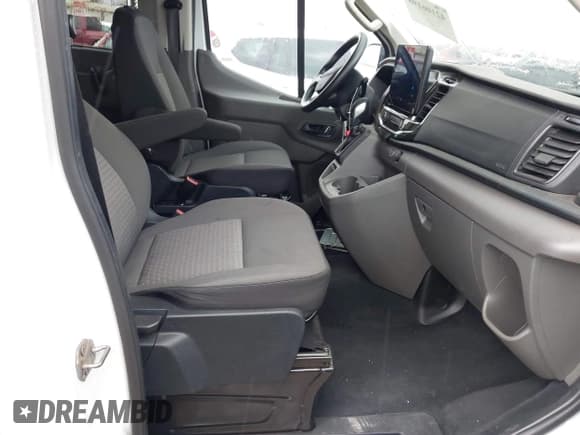 ✅ 2023 Ford Transit Passenger XL • VIN: 1FBAX2YG2PKA91028 • Лот: 42106198. Опубликован ранее на IAAI с пробегом 52 874 миль. Бесплатный доступ к архиву аукционных продаж из США и подробный отчёт об истории автомобиля на DreamBid. Изображение 5.