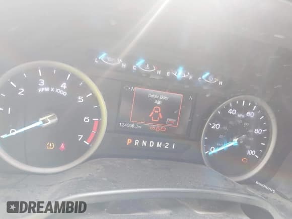 ✅ 2018 Ford F-250 XL • VIN: 1FT7W2B68JEC87943 • Lot: 42747223. Listed on IAAI with 124,099 mi. Free auction sales archive from the USA and detailed vehicle history report at DreamBid. Image 7.