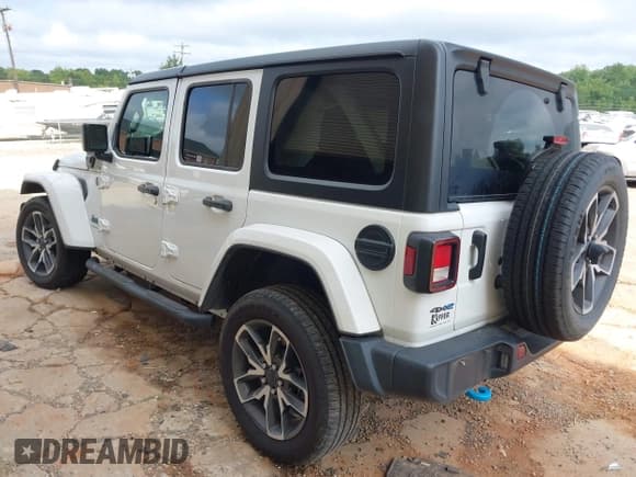 ✅ 2024 Jeep Wrangler Willys • VIN: 1C4RJXN60RW293449 • Lot: 43039284. Listed on IAAI with 22,428 mi. Free auction sales archive from the USA and detailed vehicle history report at DreamBid. Image 3.