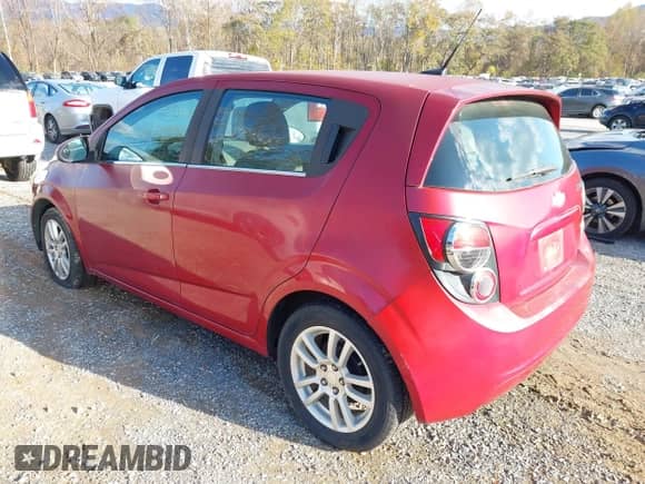 2013 Chevrolet Sonic LT с VIN 1G1JC6SH5D4244378, выставлен на аукционе IAAI как лот 43580064 с пробегом 138 252 миль миль и . История ставок и продаж доступна на DreamBid. Изображение 6.