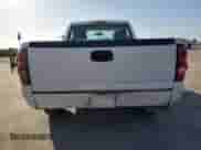 2005 Chevrolet Silverado 1500 Work Truck с VIN 1GCEC14V05Z333830, выставлен на аукционе Copart как лот 52386905 с пробегом 177 147 миль миль и Списание • Salvage title. История ставок и продаж доступна на DreamBid. Изображение 6.