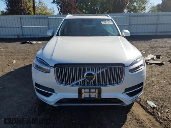 ✅ 2017 Volvo XC90 Inscription • VIN: YV4A22PL3H1166056 • Lot: 81983835. Wystawiony na Copart z przebiegiem 94 785 mil. Bezpłatny archiwum sprzedaży aukcyjnych z USA i szczegółowy raport historii pojazdu na DreamBid. Zdjęcie 5.