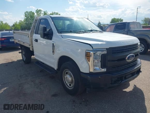 ✅ 2019 Ford F-250 XL • VIN: 1FDBF2A64KED43157 • Lot: 42229885. Listed on IAAI with 78,672 mi. Free auction sales archive from the USA and detailed vehicle history report at DreamBid. Image 1.