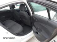 ✅ 2017 Chevrolet Cruze LT • VIN: 1G1BE5SM5H7189702 • Lot: 43065609. Listed on IAAI with 154,999 mi. Free auction sales archive from the USA and detailed vehicle history report at DreamBid. Image 8.