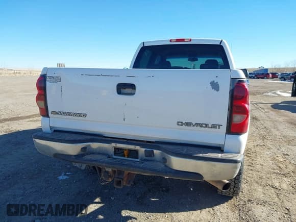 ✅ 2004 Chevrolet Silverado 2500HD LT3 • VIN: 1GCHK23G24F129507 • Лот: 41424301. Опубликован ранее на IAAI с пробегом 186 601 миль. Бесплатный доступ к архиву аукционных продаж из США и подробный отчёт об истории автомобиля на DreamBid. Изображение 17.