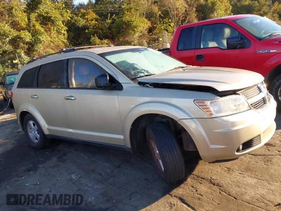 2010 Dodge Journey SE z VIN 3D4PG4FB1AT257539, wystawiony jako IAAI lot #43454199 z przebiegiem Nie podano mil oraz . Historia ofert i sprzedaży dostępna na DreamBid. Obrazek 12.