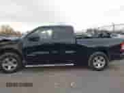 2019 Ram 1500 Tradesman z VIN 1C6SRFCT6KN743475, wystawiony jako IAAI lot #41015557 z przebiegiem 77 435 mil mil oraz . Historia ofert i sprzedaży dostępna na DreamBid. Obrazek 15.