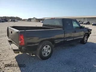 ✅ 2004 Chevrolet Silverado 1500 LS • VIN: 2GCEC19V841207487 • Лот: 77824684. Опубликован ранее на Copart с пробегом Не указан. Бесплатный доступ к архиву аукционных продаж из США и подробный отчёт об истории автомобиля на DreamBid. Изображение 3.