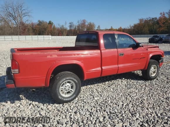 ✅ 1999 Dodge Dakota SLT • VIN: 1B7GG22Y0XS159737 • Lot: 76625814. Wystawiony na Copart z przebiegiem 144 332 mil. Bezpłatny archiwum sprzedaży aukcyjnych z USA i szczegółowy raport historii pojazdu na DreamBid. Zdjęcie 3.