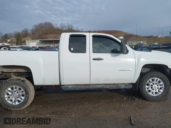 ✅ 2013 Chevrolet Silverado 2500HD Work Truck • VIN: 1GC2KVCGXDZ364534 • Lot: 41418172. Listed on IAAI with 174,449 mi. Free auction sales archive from the USA and detailed vehicle history report at DreamBid. Image 14.