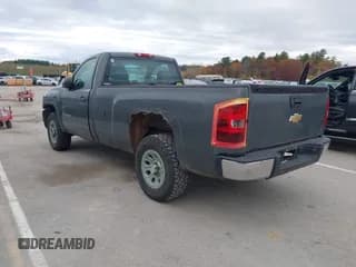 ✅ 2011 Chevrolet Silverado 1500 Work Truck • VIN: 1GCNKPEX8BZ272728 • Lot: 43532553. Wystawiony na IAAI z przebiegiem 110 146 mil. Bezpłatny archiwum sprzedaży aukcyjnych z USA i szczegółowy raport historii pojazdu na DreamBid. Zdjęcie 3.