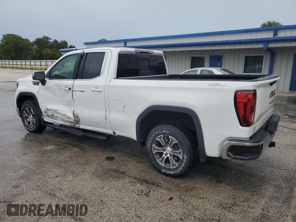 ✅ 2021 GMC Sierra 1500 SLE • VIN: 1GTR9BED5MZ218652 • Лот: 69113615. Опубликован ранее на Copart с пробегом 24 820 миль. Бесплатный доступ к архиву аукционных продаж из США и подробный отчёт об истории автомобиля на DreamBid. Изображение 2.