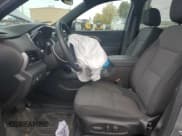 ✅ 2023 Chevrolet Traverse LT Cloth • VIN: 1GNERGKW7PJ138152 • Lot: 82720665. Wystawiony na Copart z przebiegiem 30 523 mil. Bezpłatny archiwum sprzedaży aukcyjnych z USA i szczegółowy raport historii pojazdu na DreamBid. Zdjęcie 7.